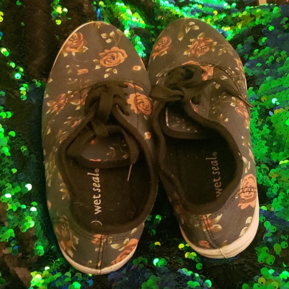 Floral print shoes - Picture 1 of 5